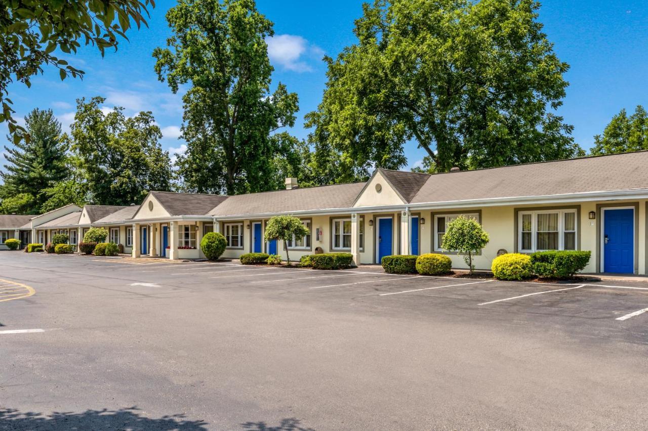 Rodeway Inn Poughkeepsie Exterior photo
